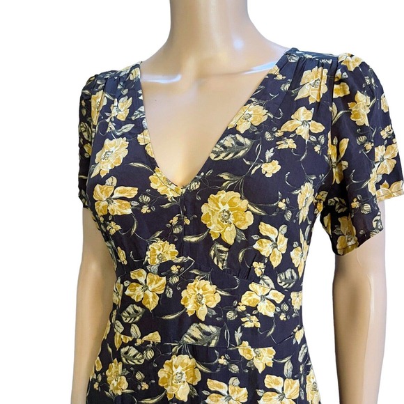 Abercrombie and Fitch Floral Mini Dress Short Sleeve - Picture 2 of 7